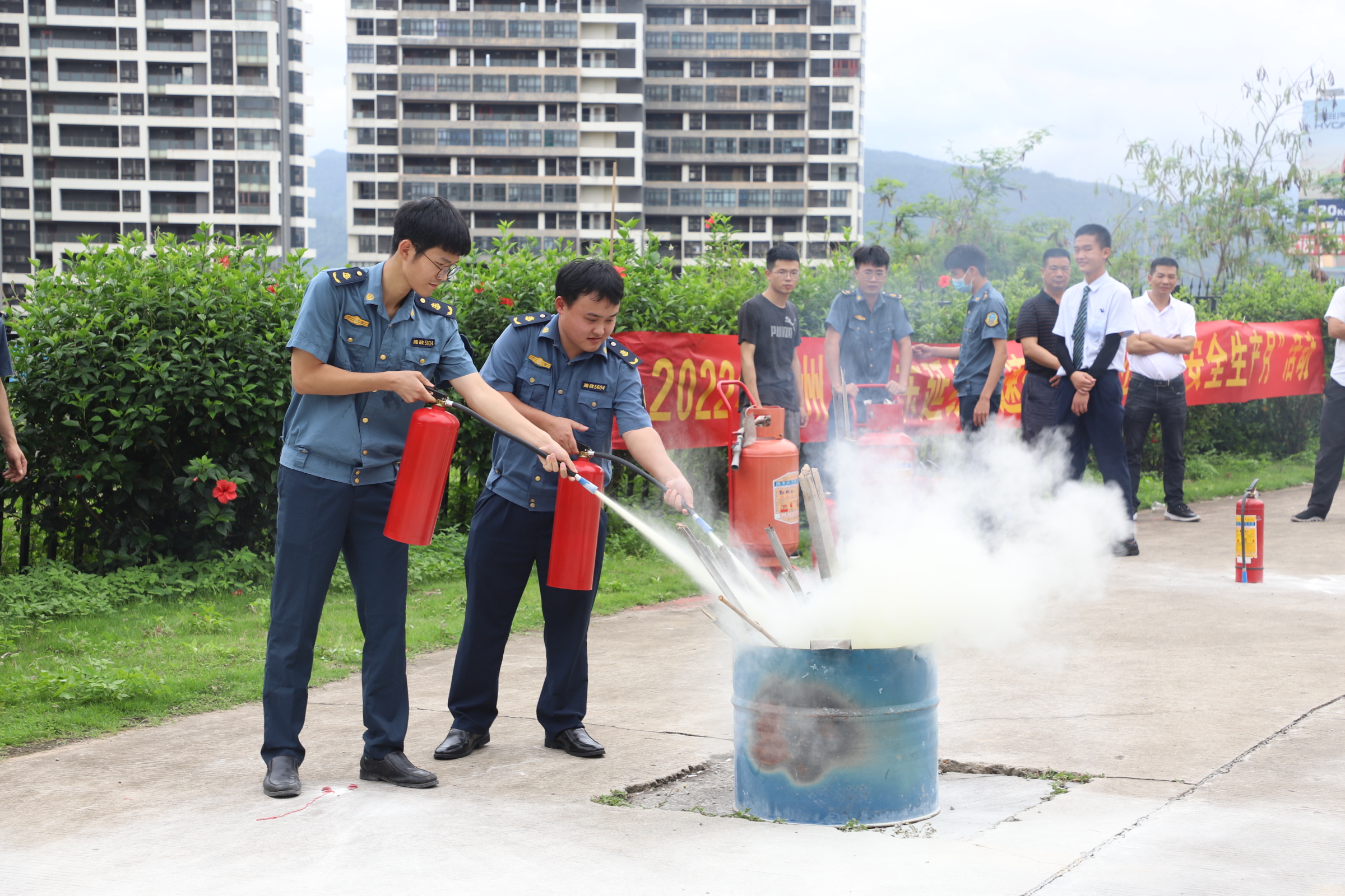 2h消防演练现场.JPG